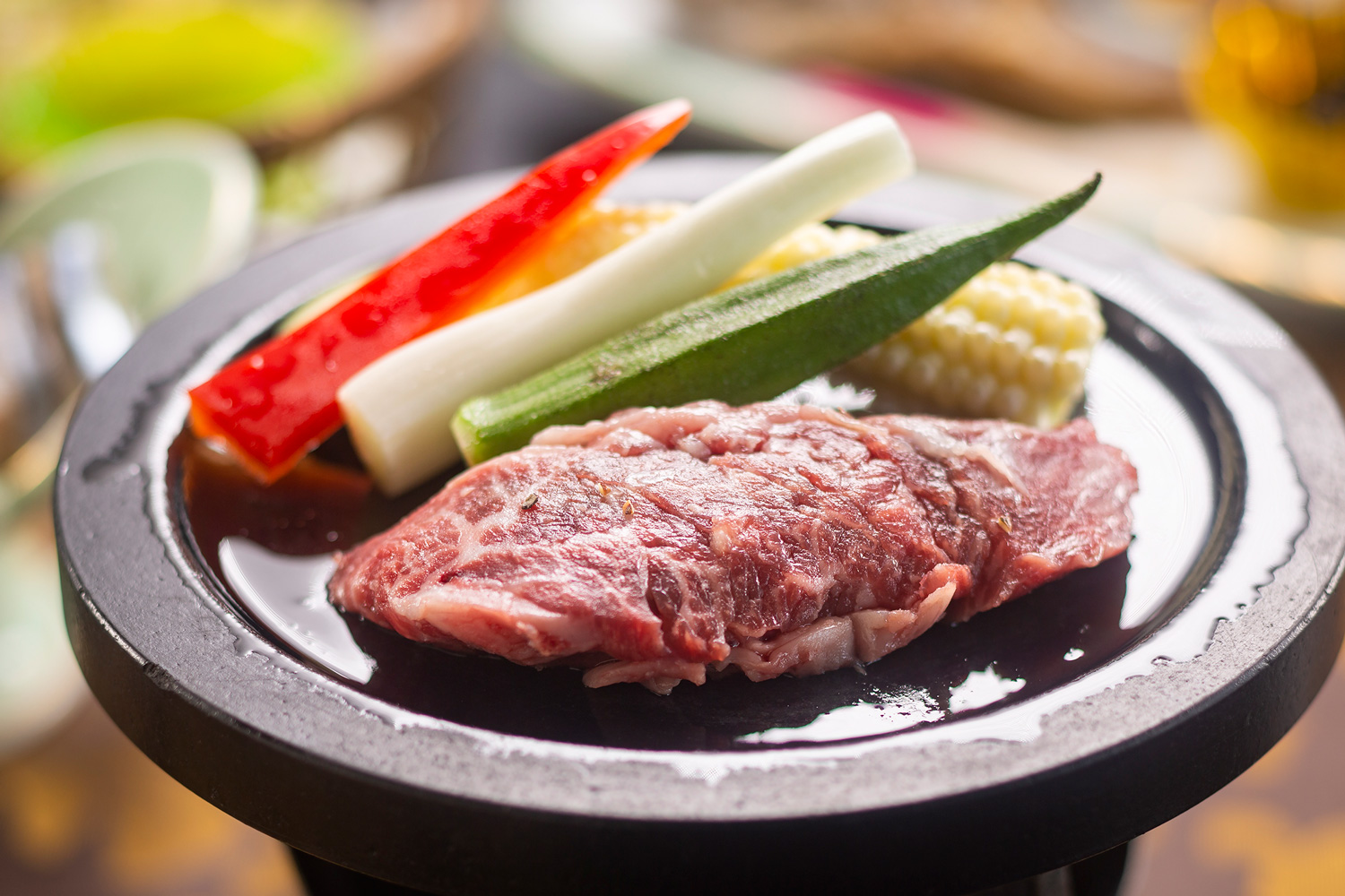 お肉は地元より仕入れ』