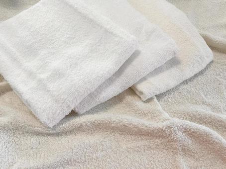 入浴中はタオルで頭を冷やす